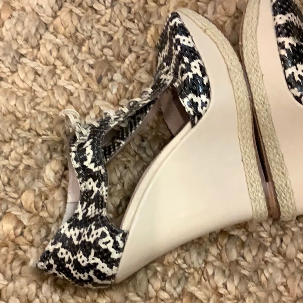 Plomo Esther Wedge Snakeskin T-Strap Sandal 9/39 - Picture 5 of 15